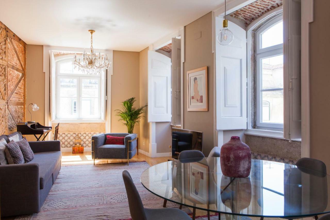 Alfama Baixa Spacious And Bright Apartment Blends The Historic And The Contemporary 2 Bedrs & 2 Bathrs Ac 18Th Century Building Lisboa Exterior foto